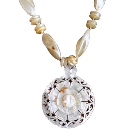 Antique MOP Mother of Pearl Necklace Woman’s Jewelry Very Intricate Ornate - Picture 2 of 10